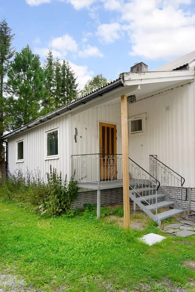Inngangsparti som ønsker deg velkommen inn!