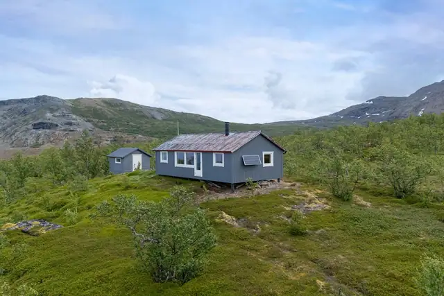 Her kan du nyte stillheten, den friske fjelluften og den storslåtte naturen året rundt.