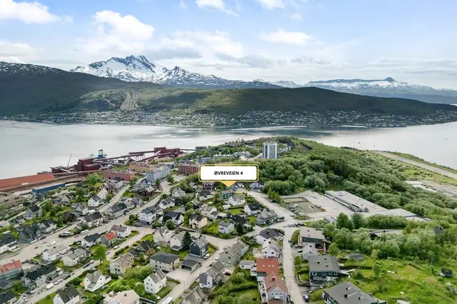 Ta kontakt med megler for å avtale visning!
